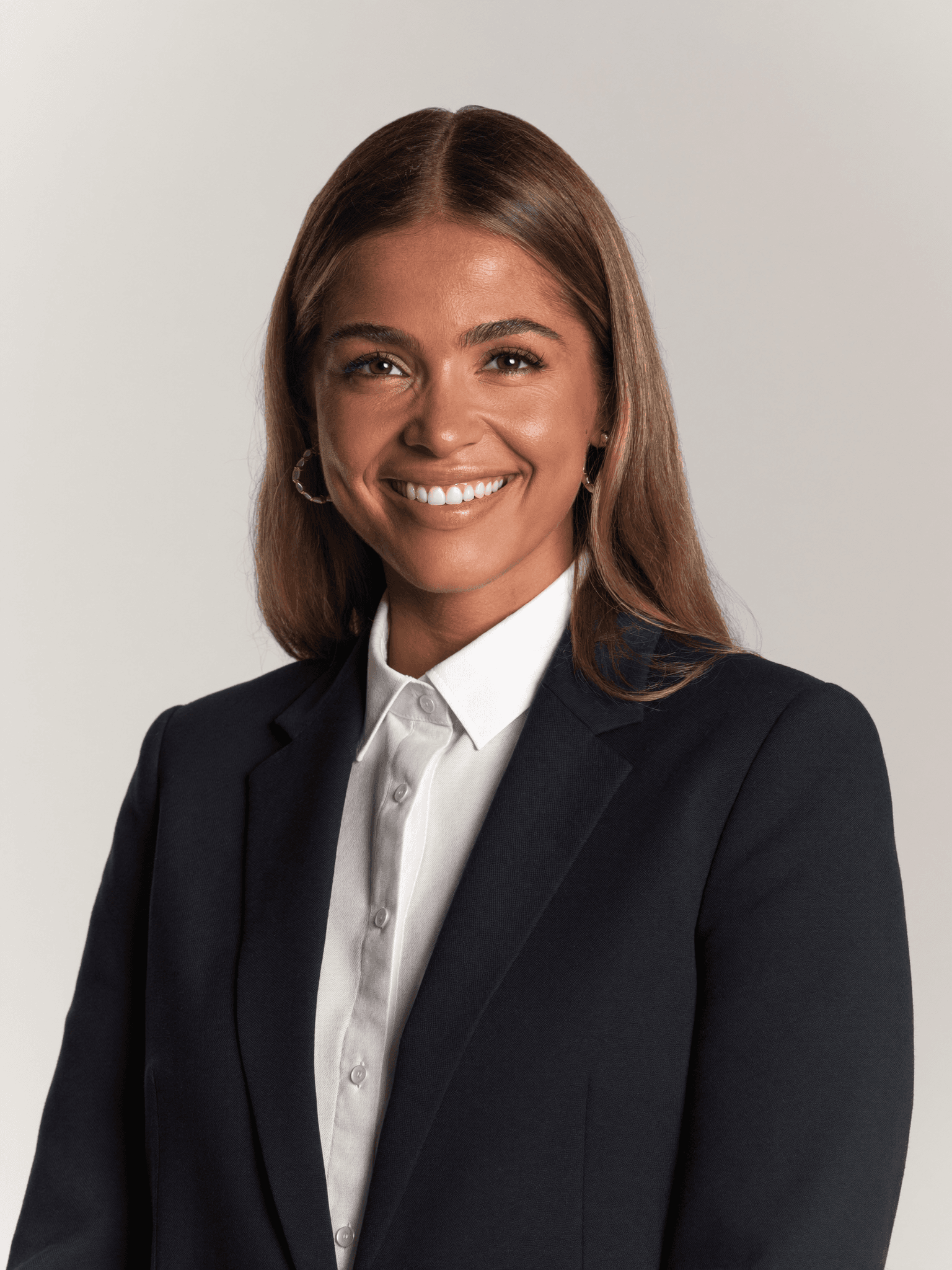 Classic Portrait real estate agent headshot example
