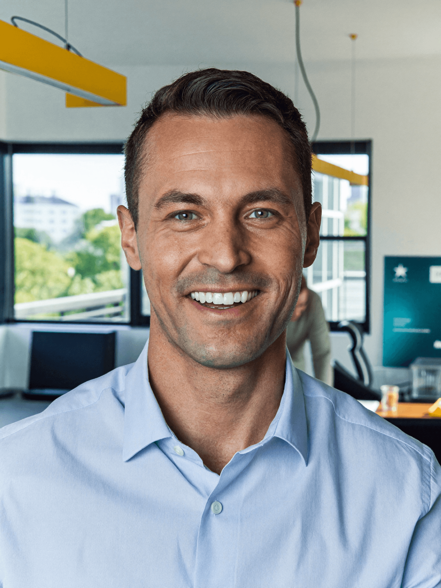 Bright Office real estate agent headshot example